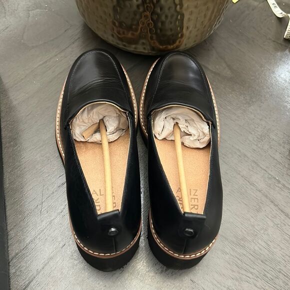 NATURALIZER DARRY LUG SOLE LOAFER (WIDE) - Picture 9 of 14